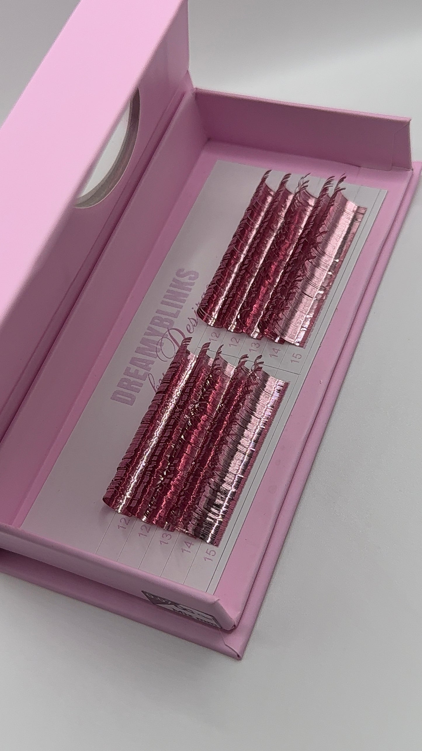 Tinsel Lash Tray