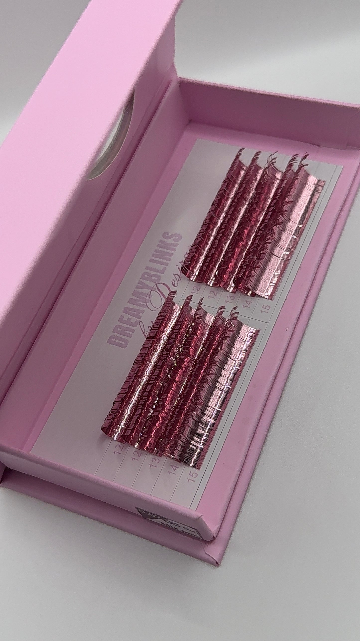 Tinsel Lash Tray